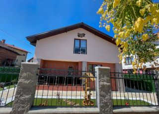 александровата къща